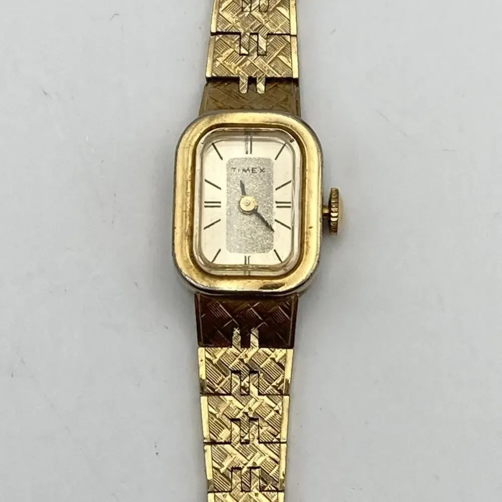 VTG 70'S Timex 17j Mechanical Wind Up Women's Petite Dress Watch 15mm Wist 6.25